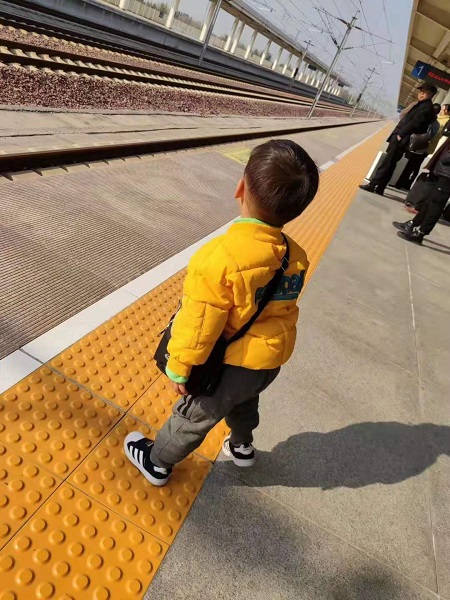 盲道磚工地實(shí)拍